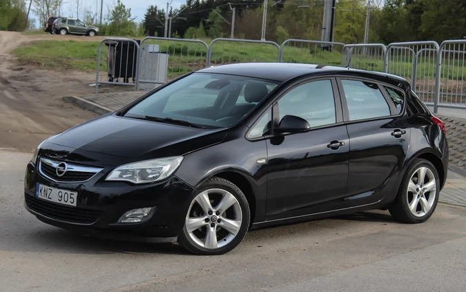 Opel Astra cena 21900 przebieg: 241000, rok produkcji 2009 z Ciechanów małe 407